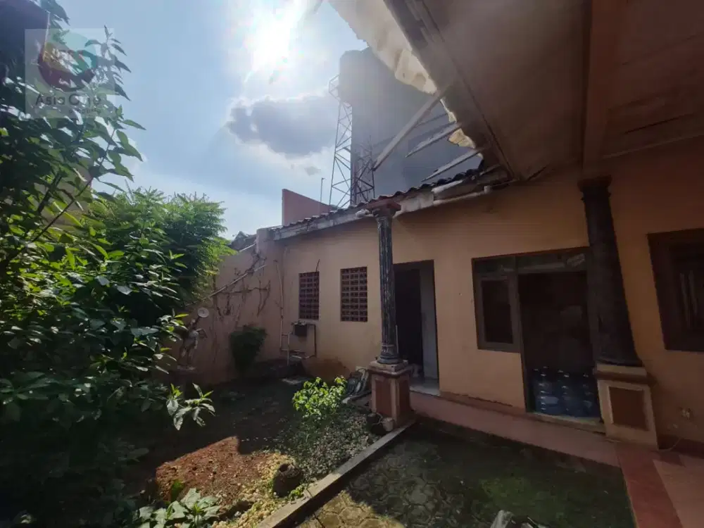 DISEWAKAN RUMAH BESAR 5 KAMAR DI GRAND GALAXY BEKASI