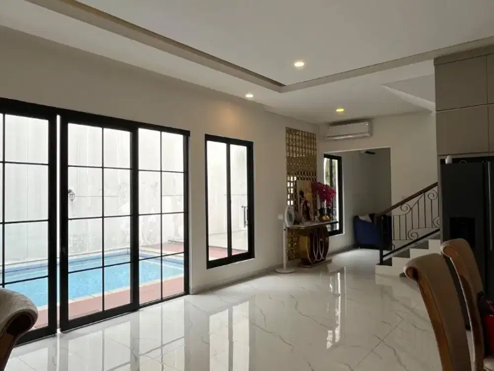 DIJUAL RUMAH DI SENTUL CITY