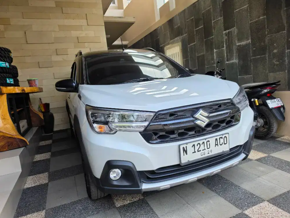 Suzuki XL7 1.5 Alpha AT Hybrid Putih Salju  Premium Color 2024 N Kota
