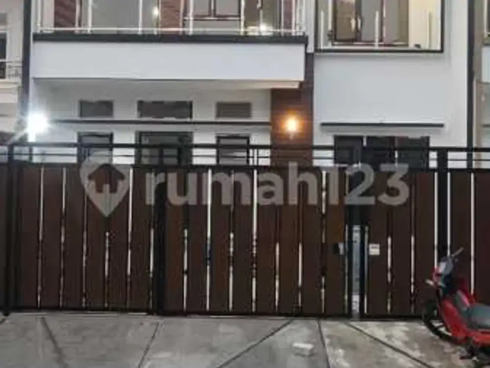 New House Modern Minimalis Nusa Loka Bsd