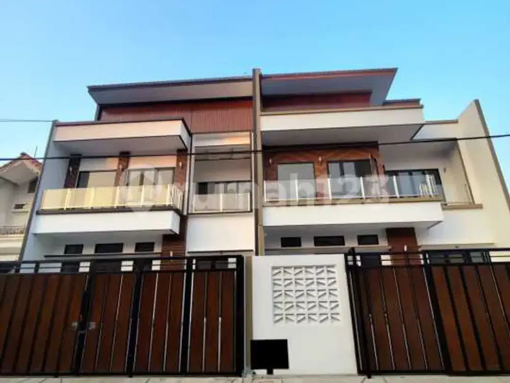 Dijual Cepat Rumah di Bsd Kawasan Nusaloka, Row Besar