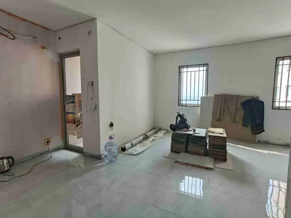 gading mediterania, dijual apartemen tower a lantai 21 sudah renov bersih rapih view kota