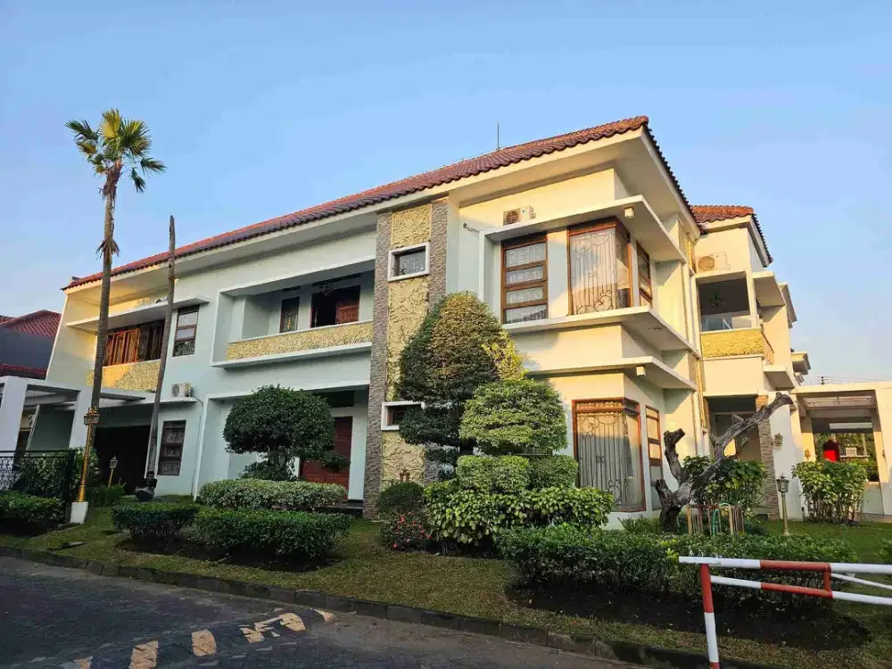 Hook 2 Lt FULL FURNISHED di Boulevard Graha Estetika Raya, Banyumanik