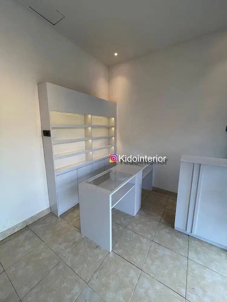 Costume furniture salon