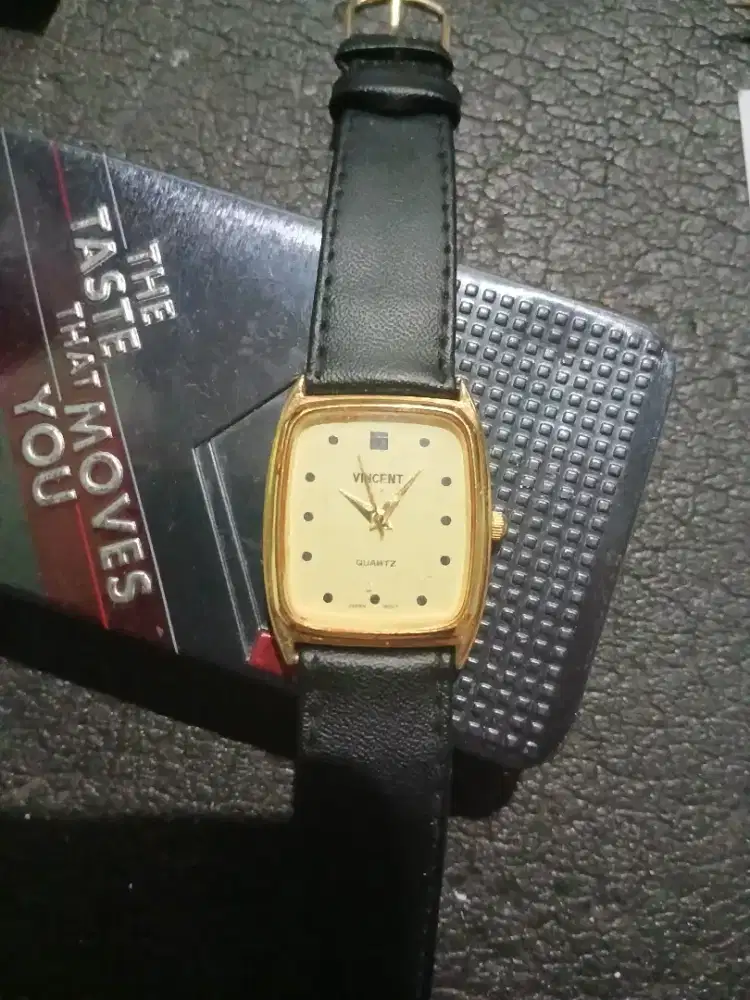 Jam tangan bahan