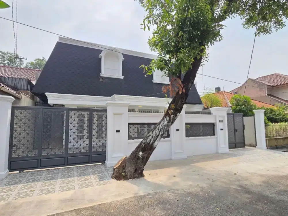 Jual Rumah Sudah Renovasi baru Interior Sangat Bagus di Kebayoran Baru Daerah Gandaria