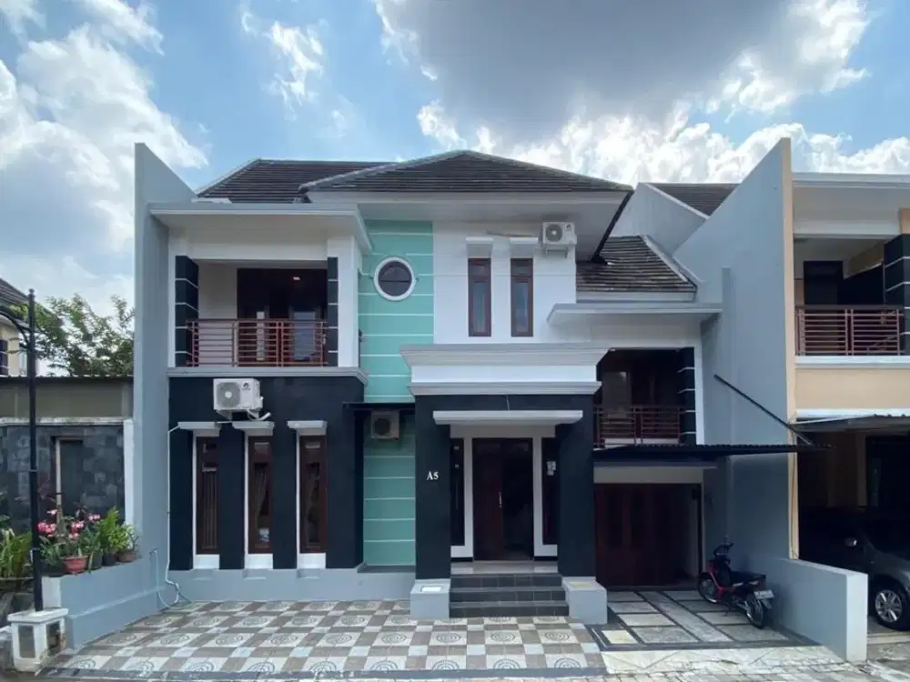 rumah mewah dalam perumahan elit di tengah kota jogja dekat malioboro