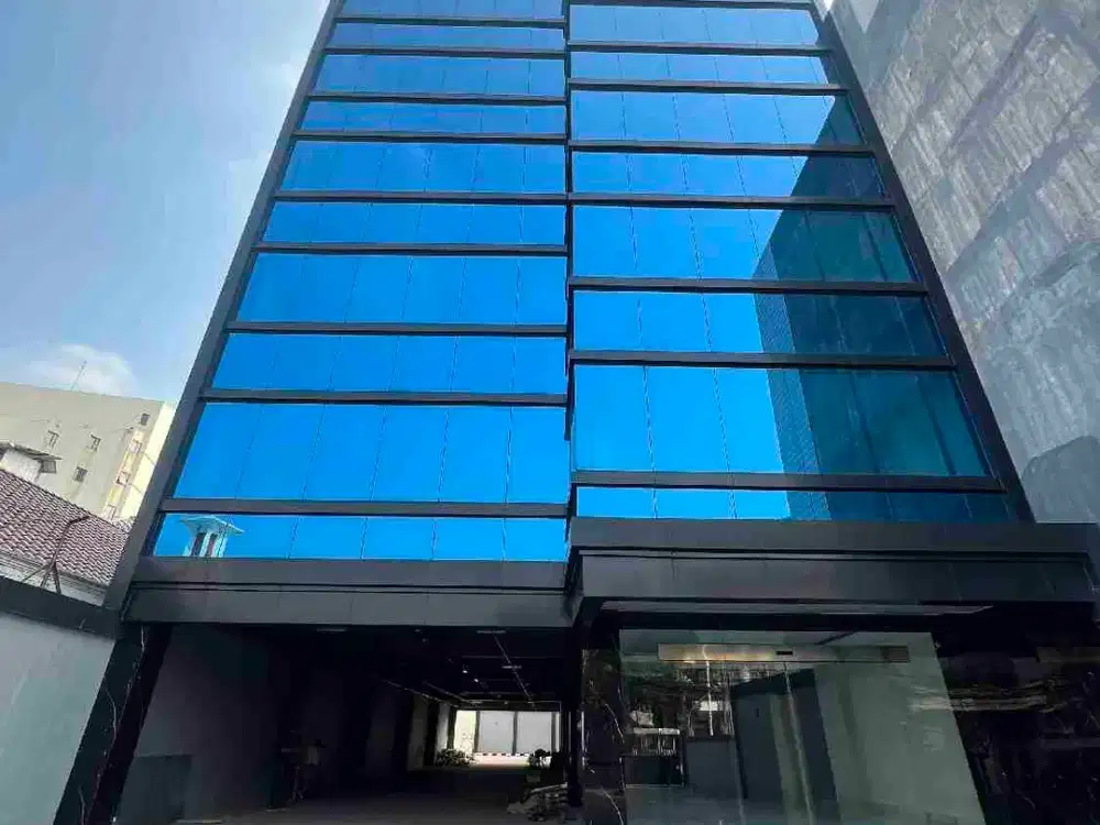 dijual gedung baru di menteng siap huni