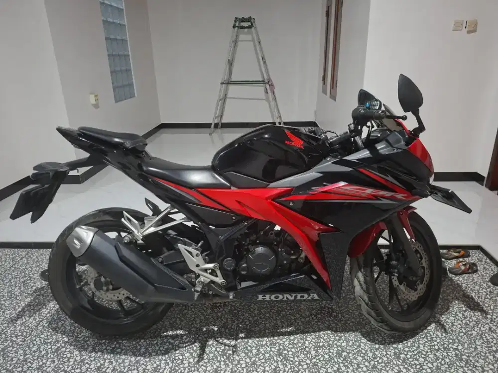 Honda CBR 150R 2018