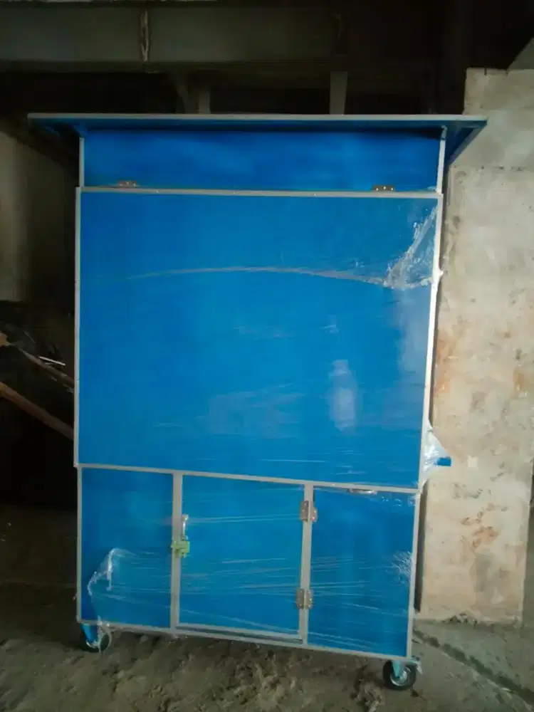 Grobak/Etalase (bisa di dorong)