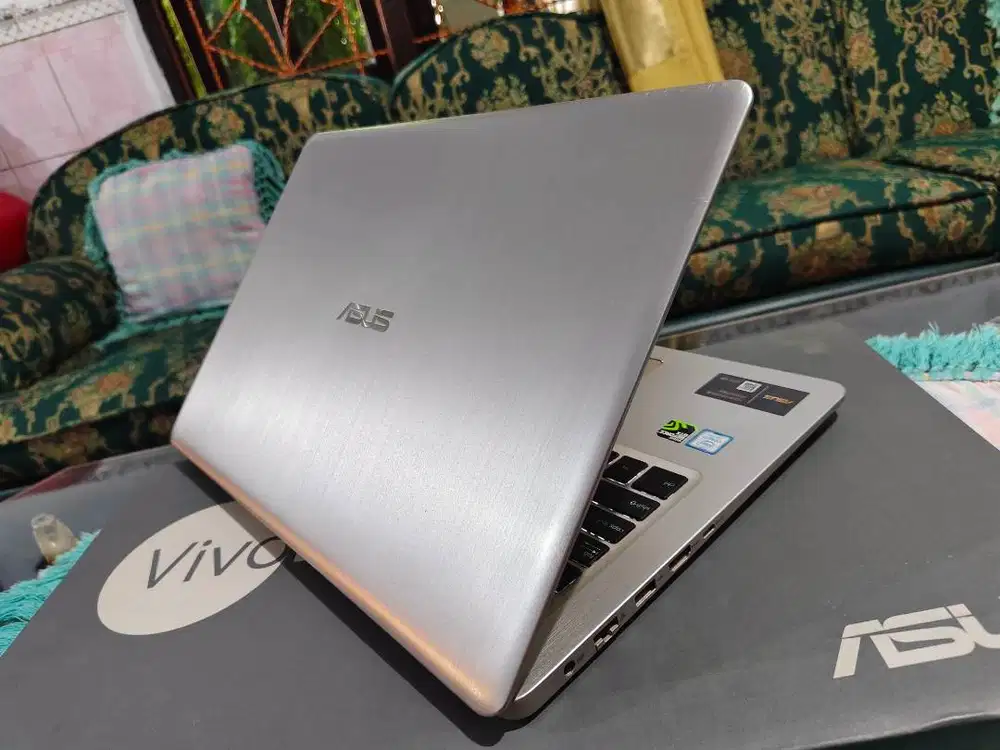 Laptop asus vivobook pro N580VD core i7 7700HQ 8cpu nvidia Gtx1050 4gb