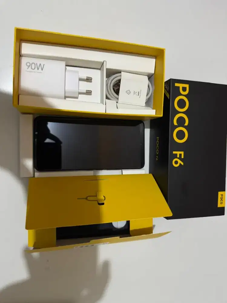 Poco F6 - Black 256