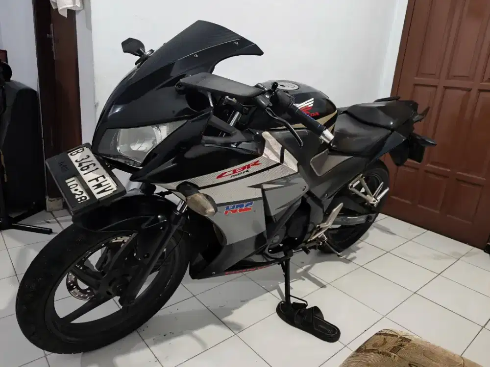 Honda CBR 150R Mulus