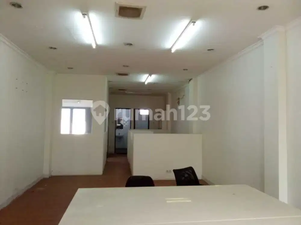 Disewakan Rukan di Senayan, Jakarta Selatan