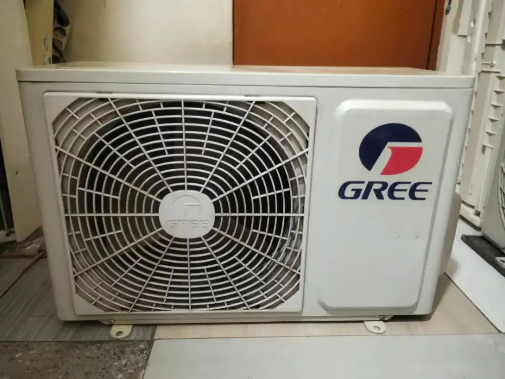 Outdor ac Gree setengah pk lowatt