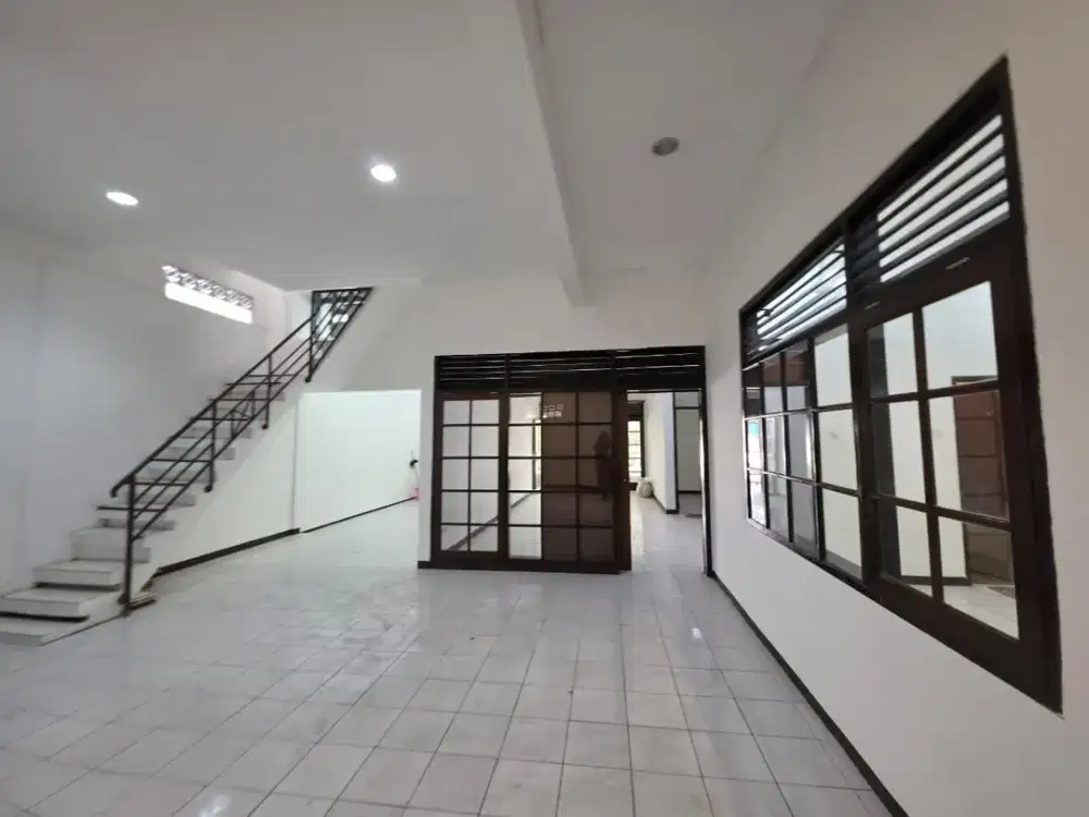 Rumah Strategis Tengah Kota di Kurdi