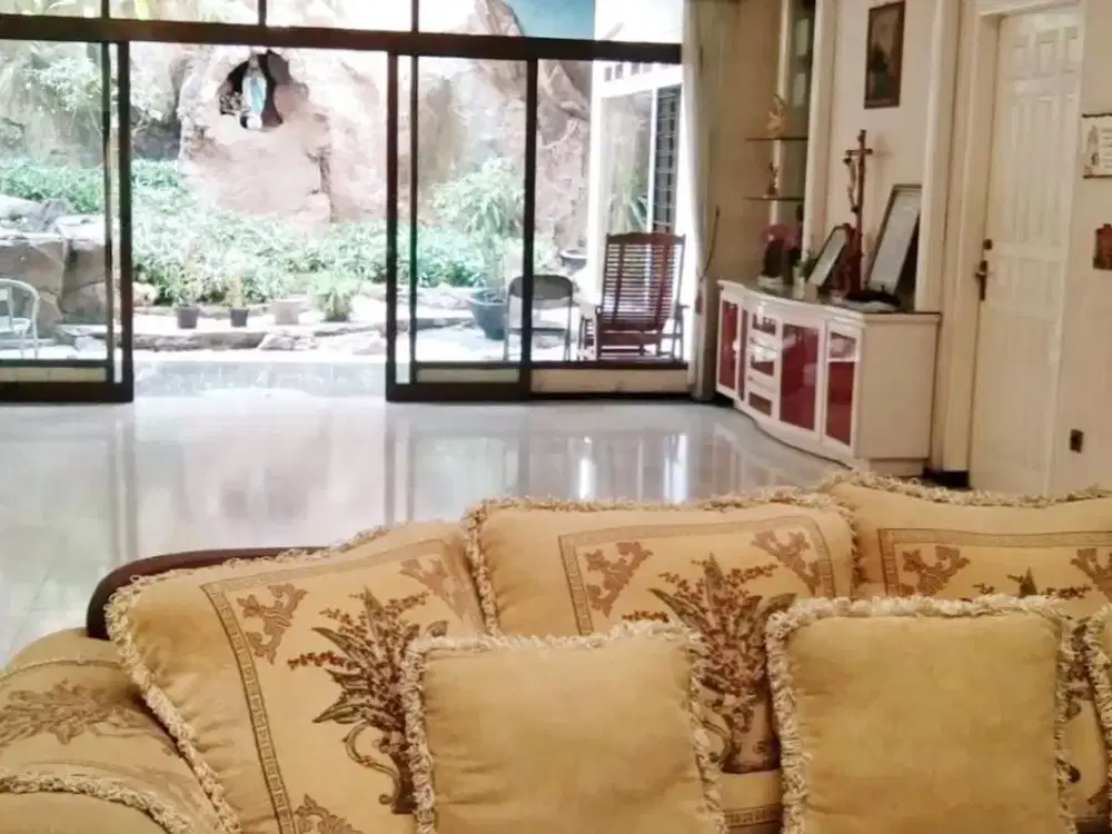 JUAL Rumah 2 Lantai Mewah Manyar Kertoarjo, Furnish, Lokasi Stratehis, Surabaya Timur
