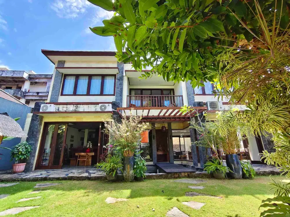 Villa Tropis Aesthetic Di Sudamala Sanur Beachside