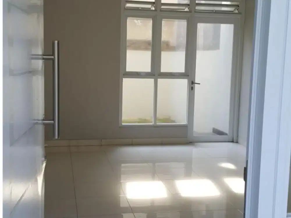 Jual Rumah 2 Lantai Terawat Seperti Baru di Cluster Valeria Metland Menteng - Bisa Nego