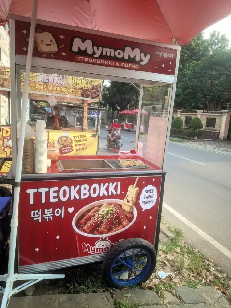 DIBUTUHKAN KARYAWAN BOOTH TTEOKBOKKI