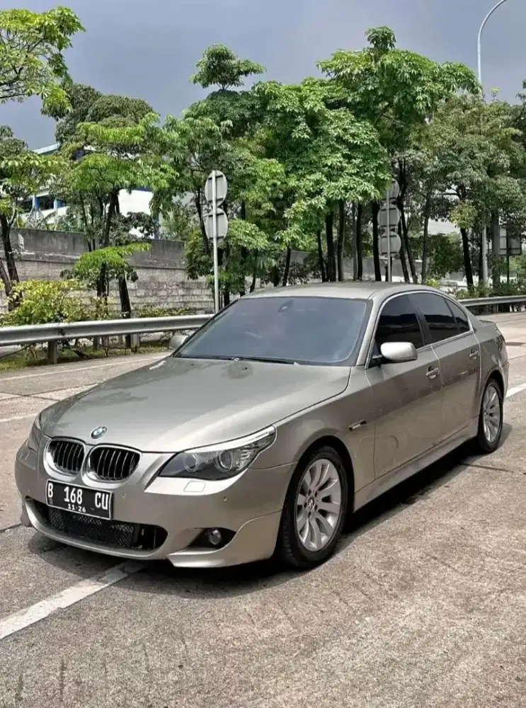 BMW E60 523i Executive 2007 AT Joystick