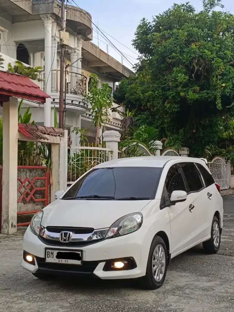 Mobilio E CVT Metik 2015