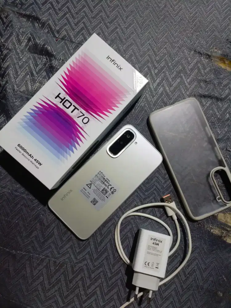 Infinix hot 70 6/128gb