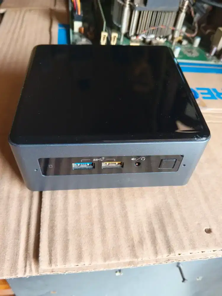 PC COMPUTER 8TH GEN MINI PC INTEL NUC I3 RAM 4 SSD 128 SIMPEL