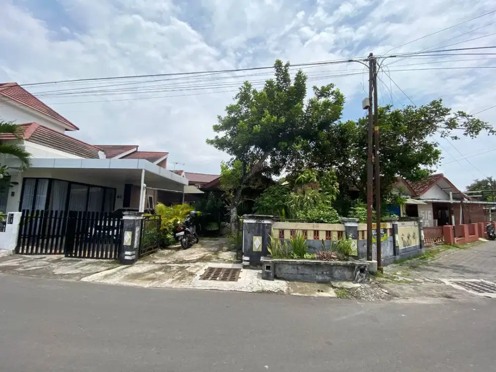 Tanah Ada Bangunan Dekat Balaikota Timoho Umbulharjo Yogyakarta