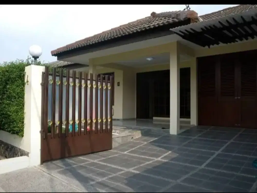DISEWAKAN RUMAH 1 LANTAI DI DEKAT PINTU TOL PASTEUR -BANDUNG UTARA