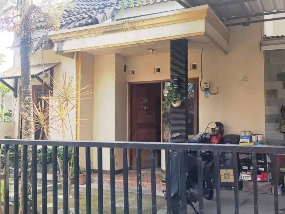 Rumah Bagus Siap Huni di Belakang Hotel Hyatt Yogyakarta#Kode : RSH 039
