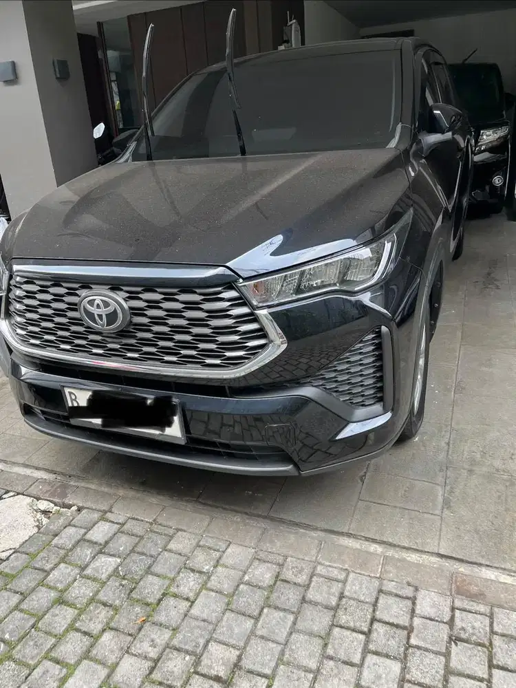Jual Innova Zenix Tipe G AT hitam dari baru  fill