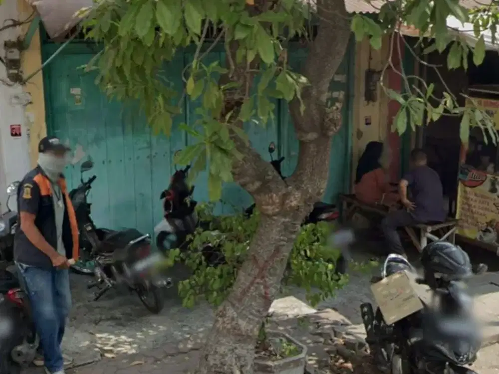 Dijual Cepat Owner Mau Pensiun Rumah Lama Hitung Tanah Lokasi Strategis