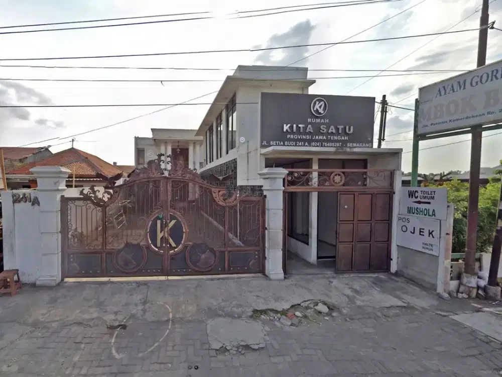HOT SALE! Rumah 2 Lantai Pinggir Jalan Utama Srondol Kulon,  Semarang