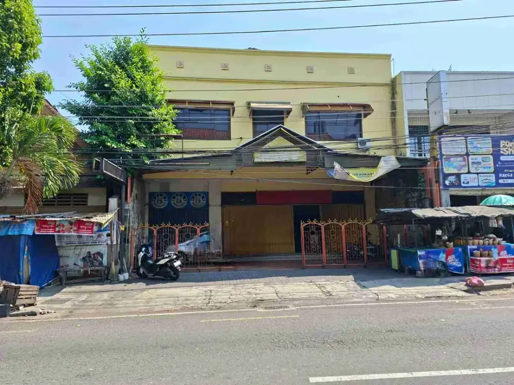 Ruang Usaha 2 Lantai, Selangkah ke Tugu Yogyakarta
