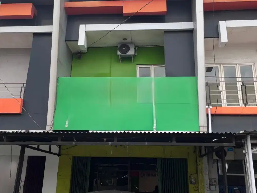 DISEWAKAN RUANG USAHA LOKASI STRATEGIS COCOK UNTUK RUANG USAHA ATAU KANTOR
