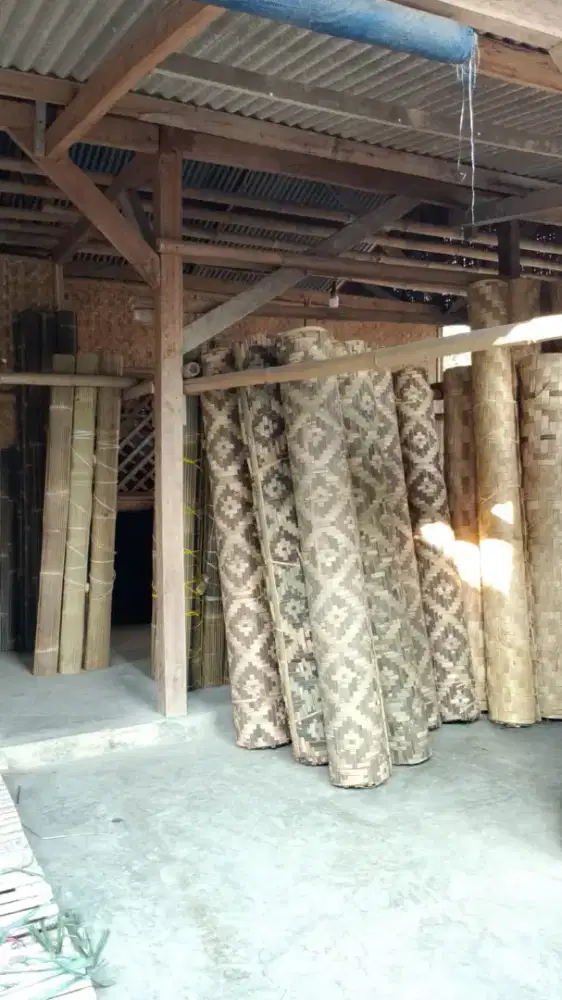 Bilik Bambu motif & polos