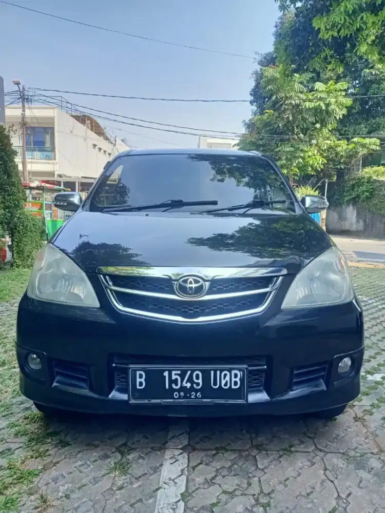 AVANZA G 2011 ISTIMEWA