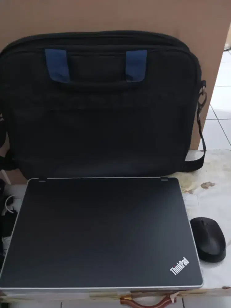 Laptop Lenovo Thinkpad intel core i3 Ram 6gb, Lancar banget