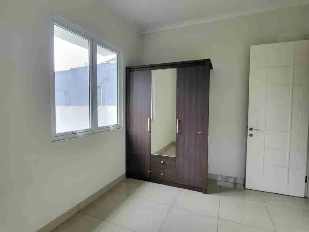 dijual rumah sumarecon bekasi veronia