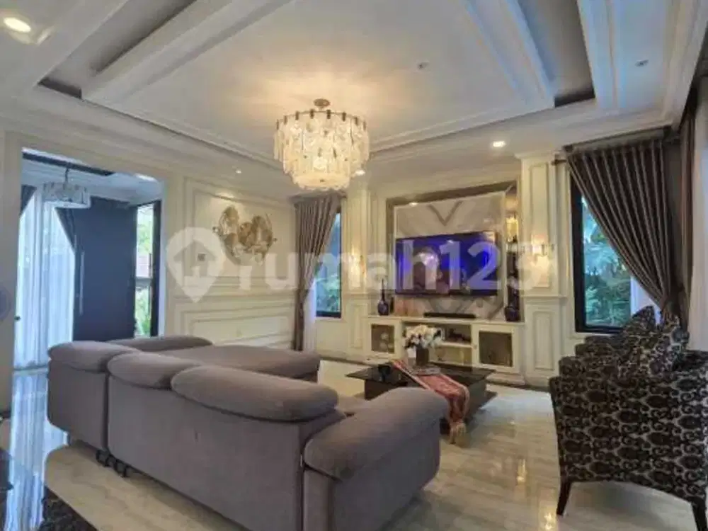 Rumah, 2 Lantai, Furnished, SHM, di Kemang
