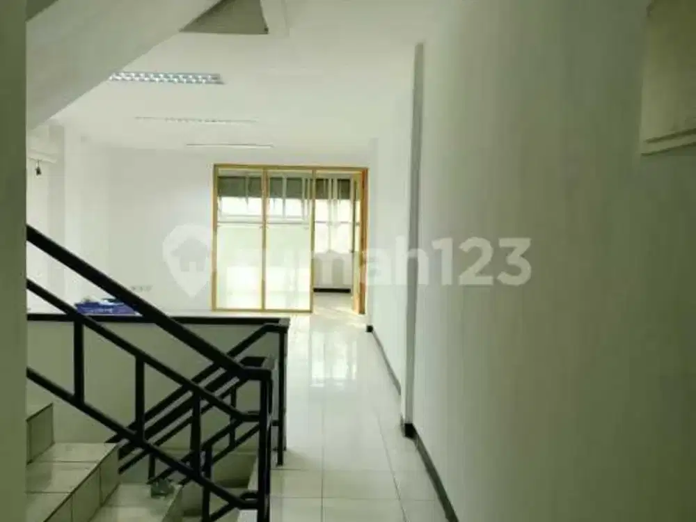 Siap Huni, Ruko, 3 Lantai, di Pancoran