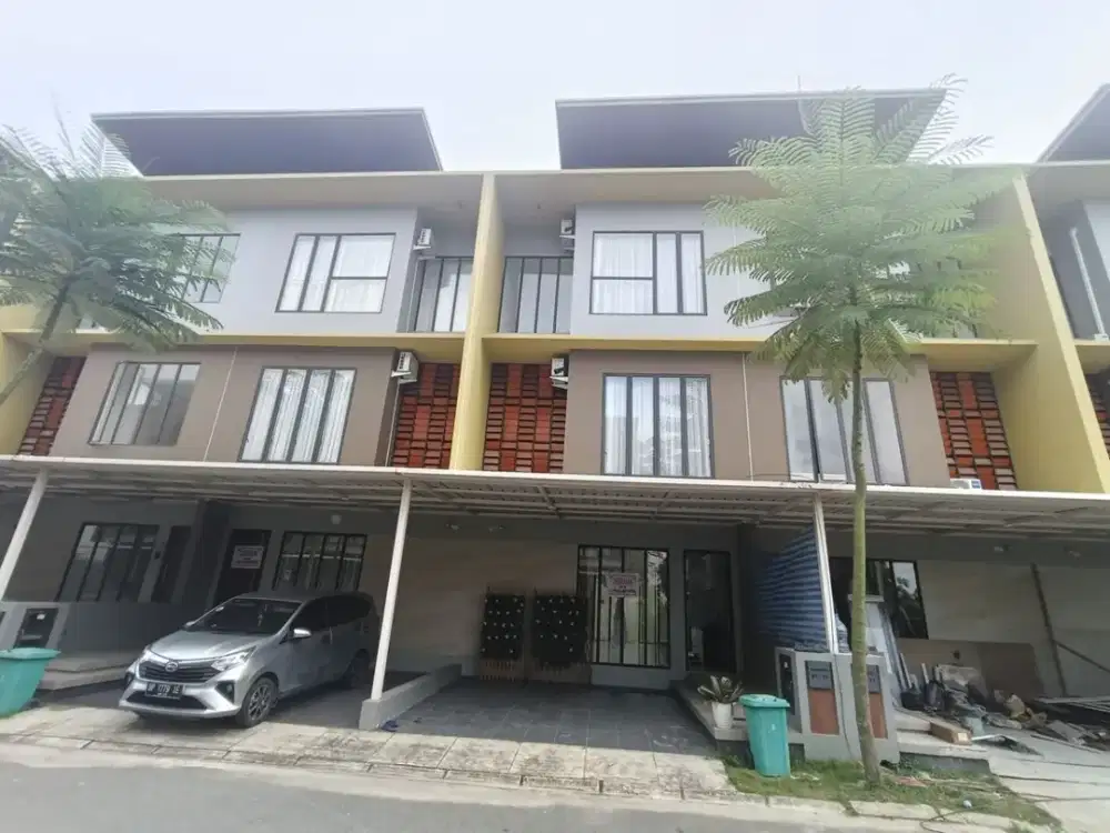 Rumah 3 Lantai Icon Central Blok B1 No. 10 Batam Centre