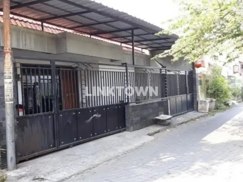 Dijual Rumah Nyaman di Dukuh Setro Selangkah ke Pusat Kota Surabaya
