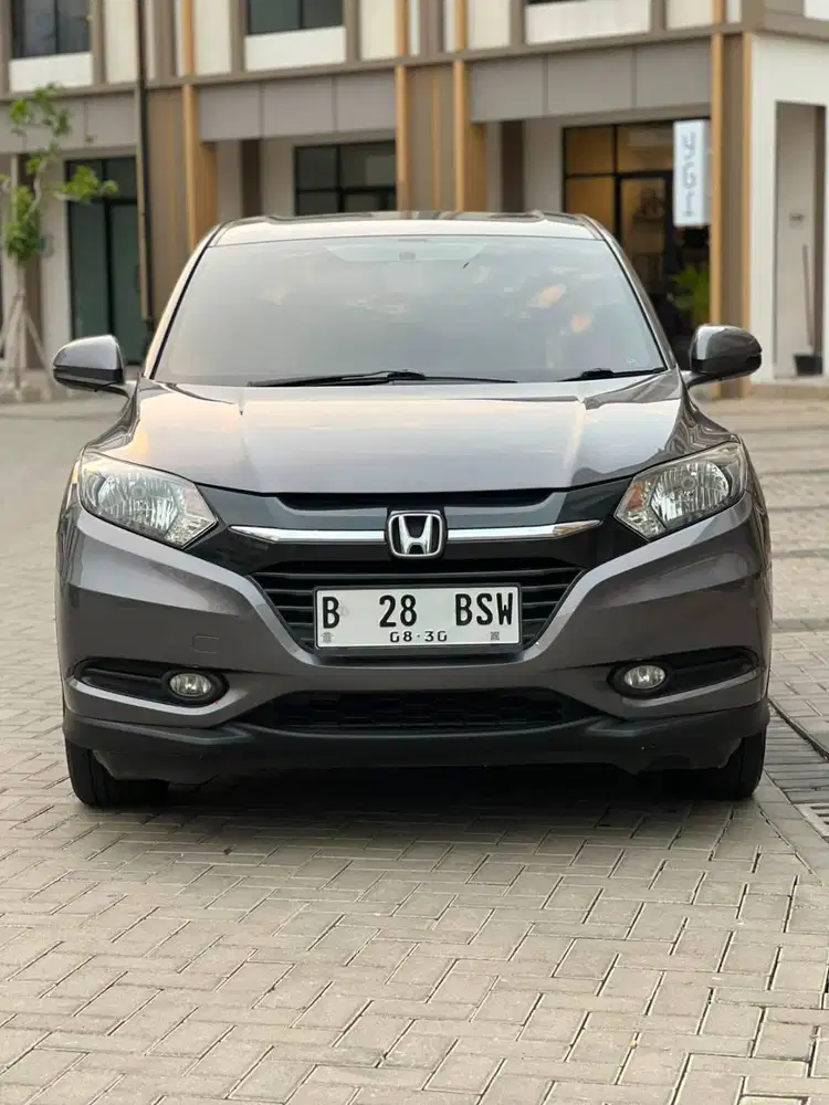 HR-V 1.5 S MT 2015 Super Low KM Pajak Panjang Mulus Siap Pakai