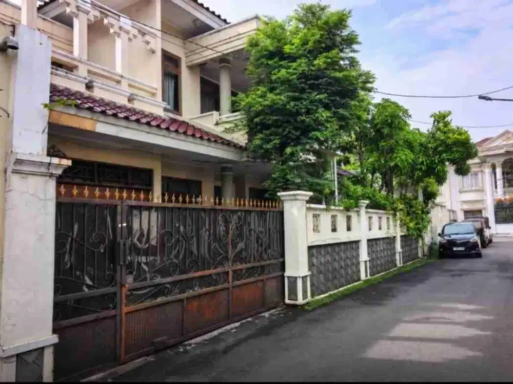 Harga Kompetitif! Rumah Luas 2 Lantai LT 372 m² Cipinang – Lokasi Strategis
