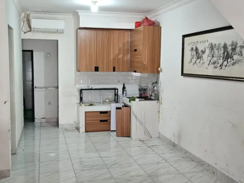 Dijual Rumah Town House City Resort