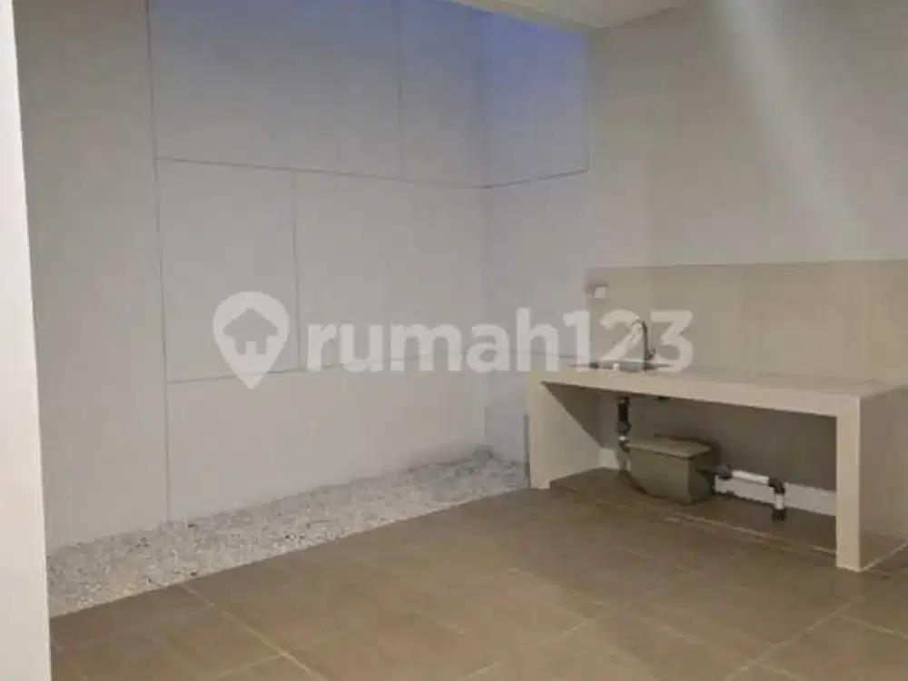 Siap Huni, Rumah, 3 Lantai, di Terravia