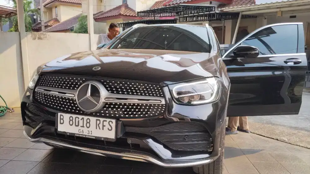 Mercy GLC 2000 Hitam