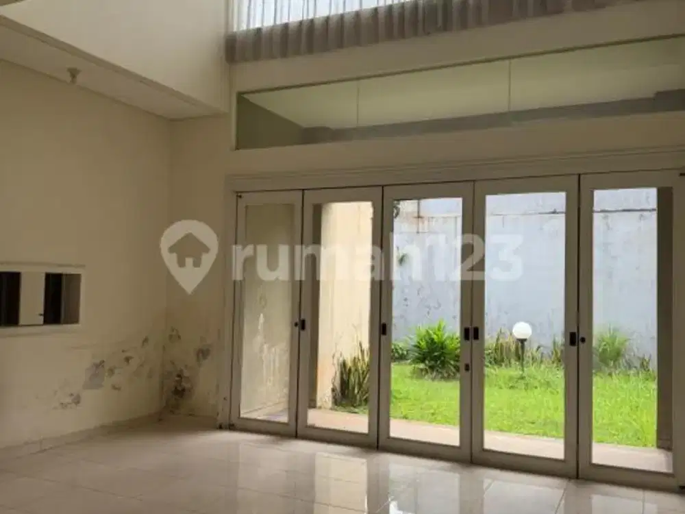 Dekat Akses Tol, Rumah, 2 Lantai, Siap Huni, di Sutera Aurora